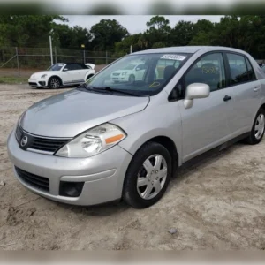 Nissan versa 2009 para repuestos